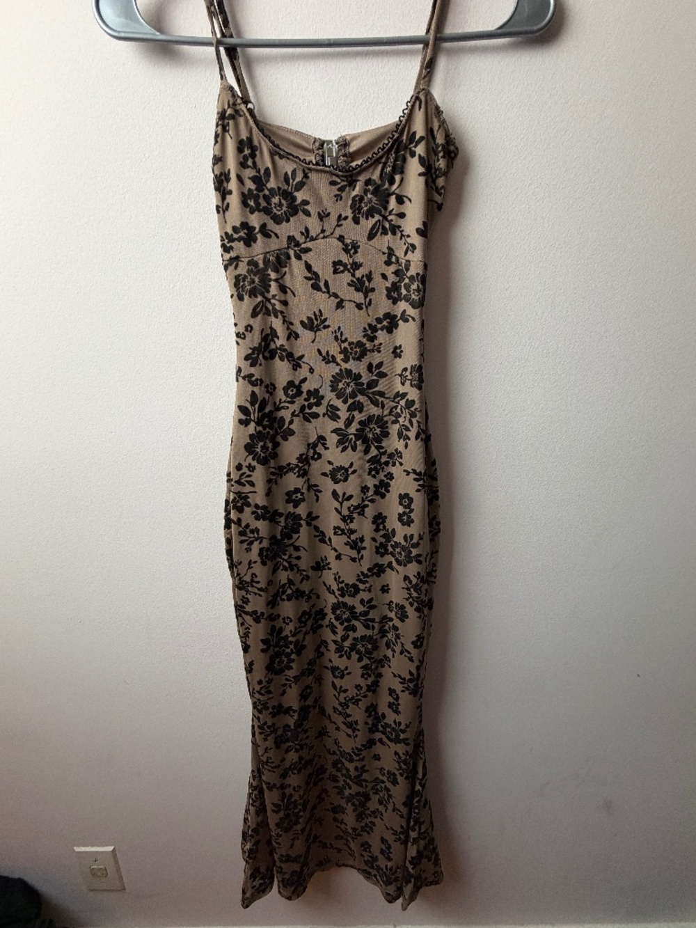 Windsor Black Floral Taupe Open Back Maxi Dress XS